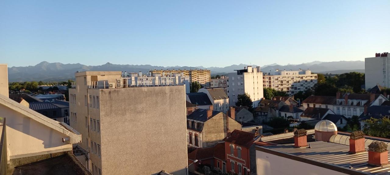 La Dolce Vita -T2 52M2- Dernier Etage- Terrasse-Parking-Wifi Fibre Apartamento Tarbes Exterior foto